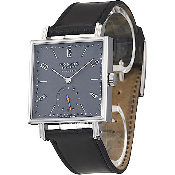 Nomos Tetra 422  Nomos Tetra 422