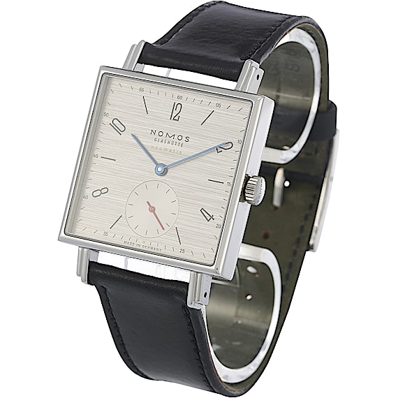 Nomos Tetra 423 Nomos Tetra 423