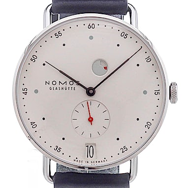 Nomos Metro Datum Gangreserve - 1101