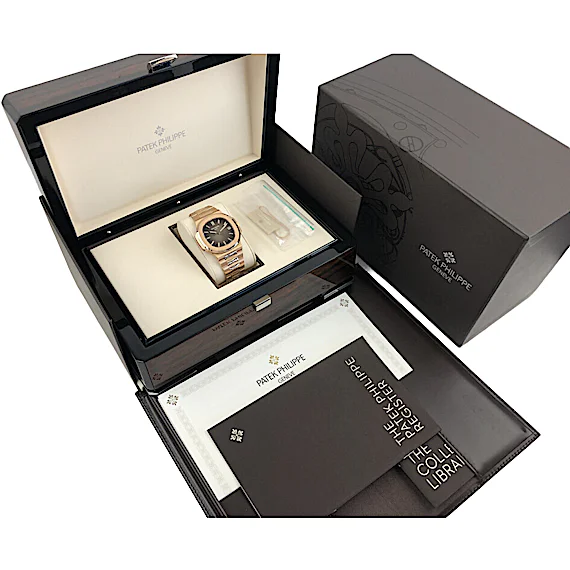 Patek Philippe Nautilus 5711/1R-001 Patek Philippe Nautilus 5711/1R-001