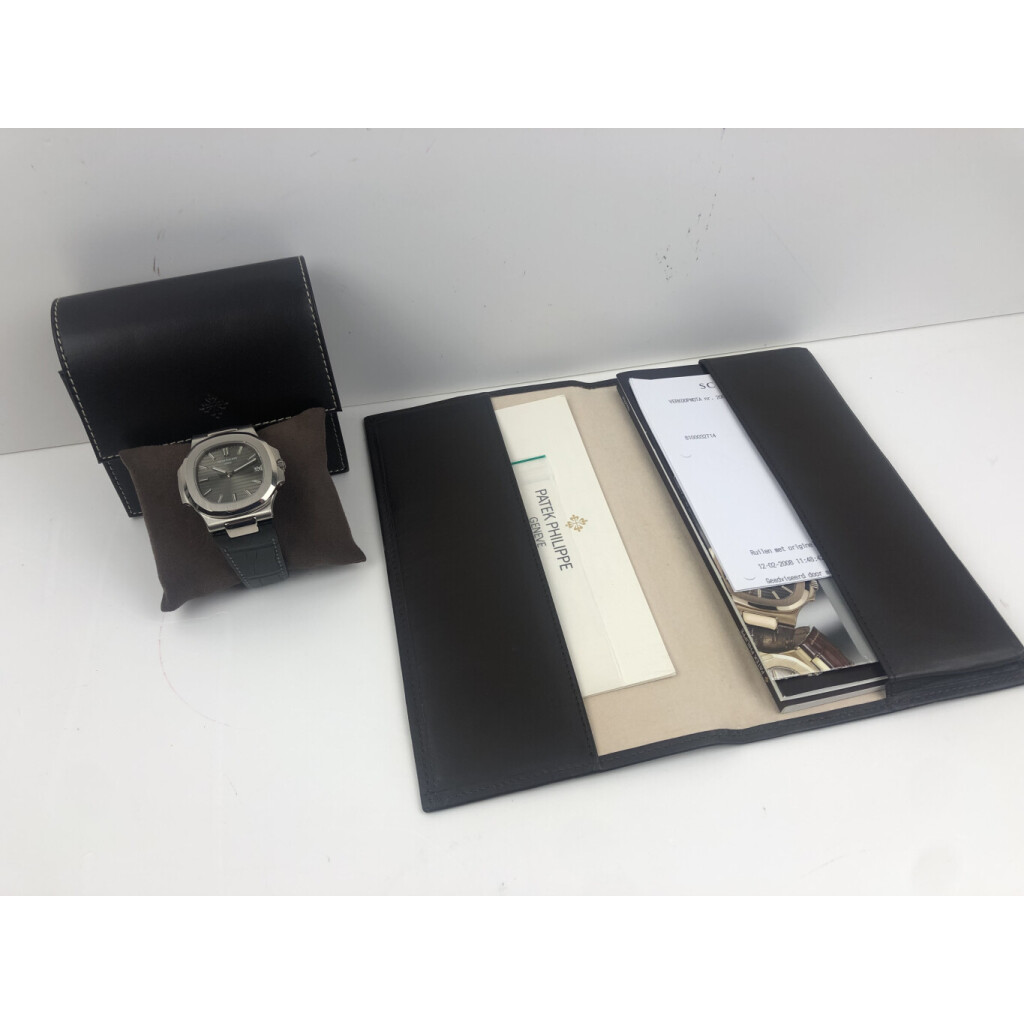 Patek Philippe Nautilus 5711G-001