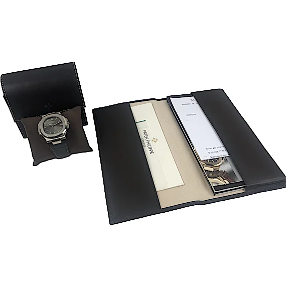 Patek Philippe Nautilus 5711G-001 Patek Philippe Nautilus 5711G-001