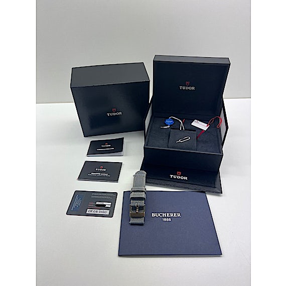 Tudor Black Bay 79250BB Tudor Black Bay 79250BB