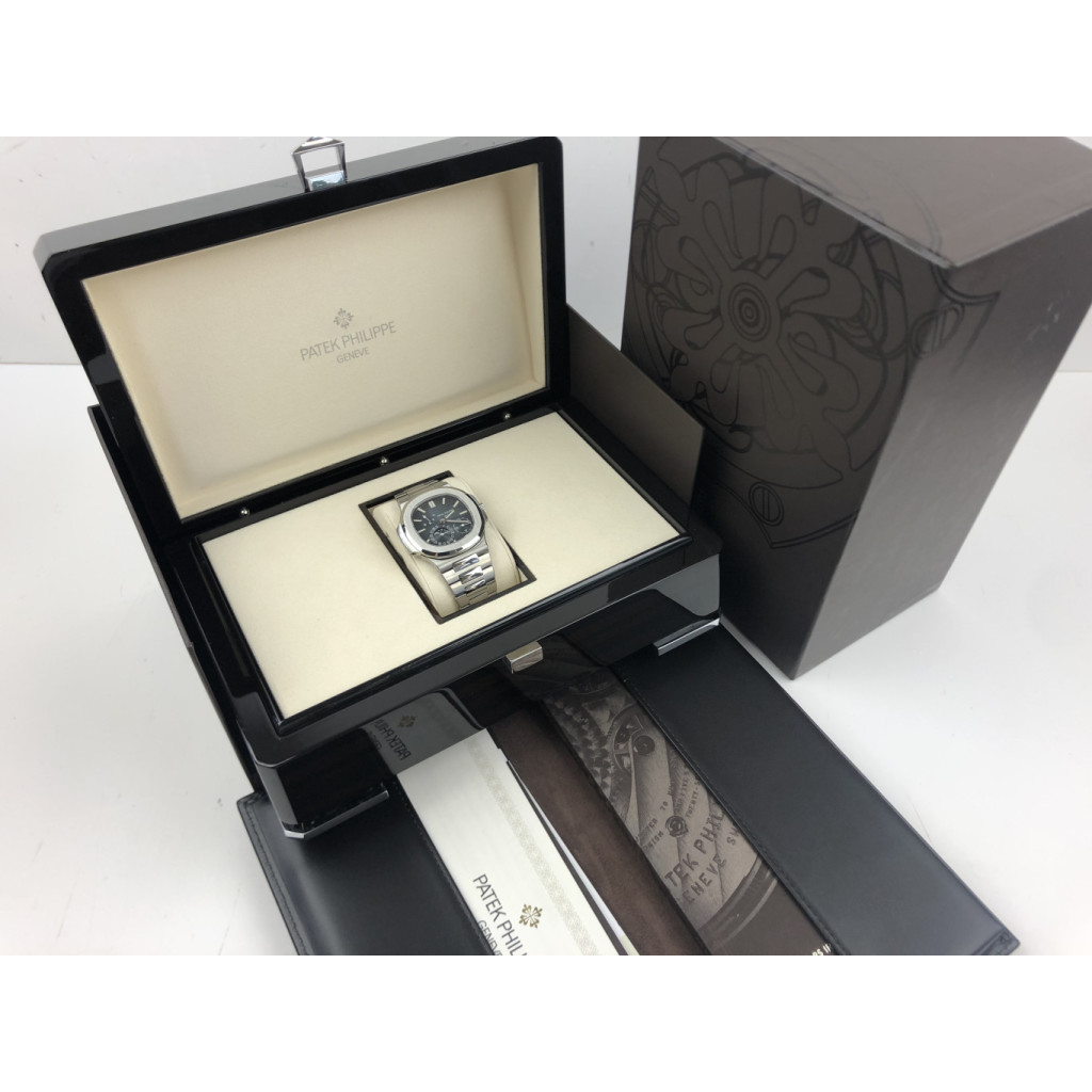 Patek Philippe Nautilus 5712/1A-001