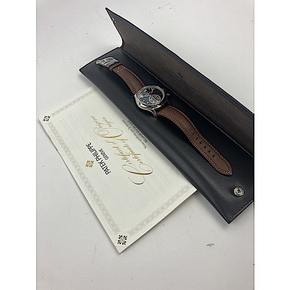 Patek Philippe Annual Calendar Chronograph 4 5960/01G-001 Patek Philippe Annual Calendar Chronograph 4 5960/01G-001