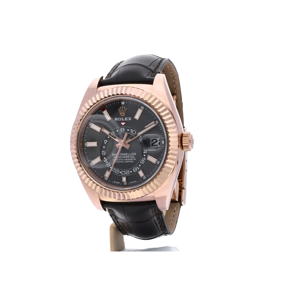 Rolex Sky-Dweller 326135