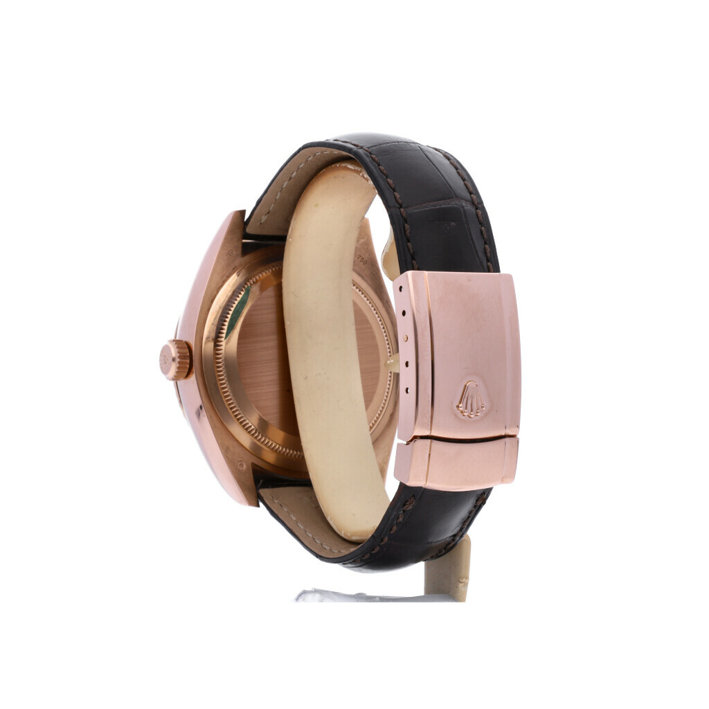 Rolex Sky-Dweller 326135