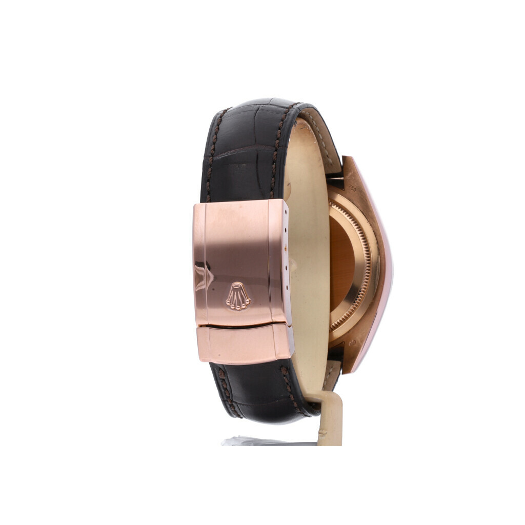 Rolex Sky-Dweller 326135