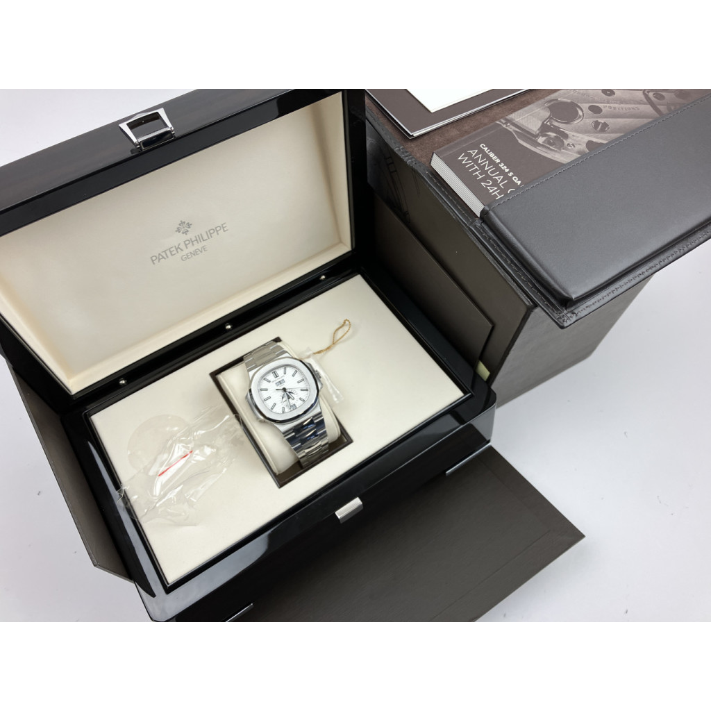 Patek Philippe Nautilus 5726/1A-010