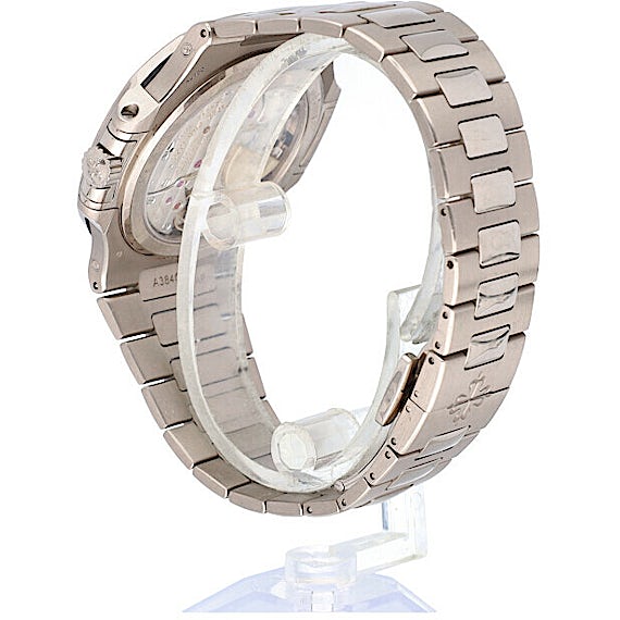 Patek Philippe Nautilus 5740/1G-001 Patek Philippe Nautilus 5740/1G-001