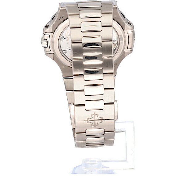 Patek Philippe Nautilus 5740/1G-001 Patek Philippe Nautilus 5740/1G-001