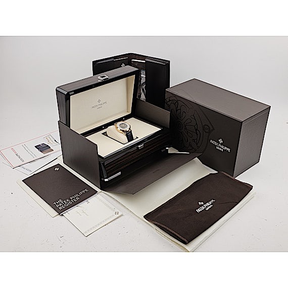 Patek Philippe Complications 5230R-001 Patek Philippe Complications 5230R-001