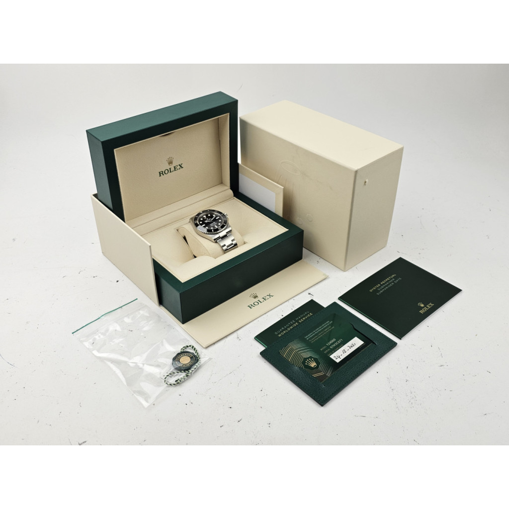 Rolex Submariner 124060