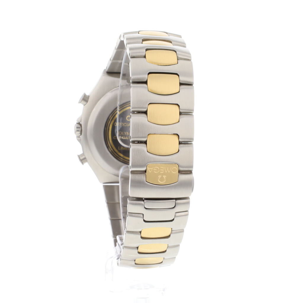 Breitling Avenger AB2510