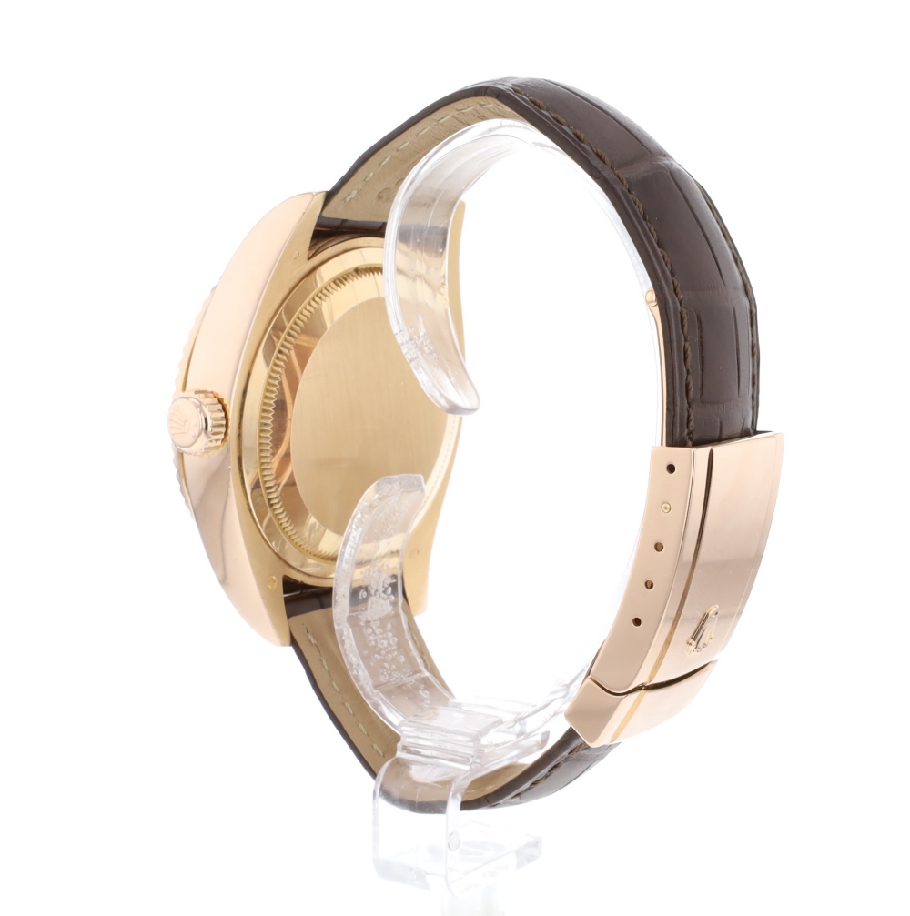 Rolex Sky-Dweller 326135