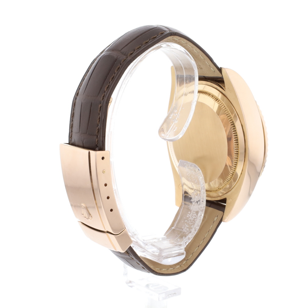 Rolex Sky-Dweller 326135