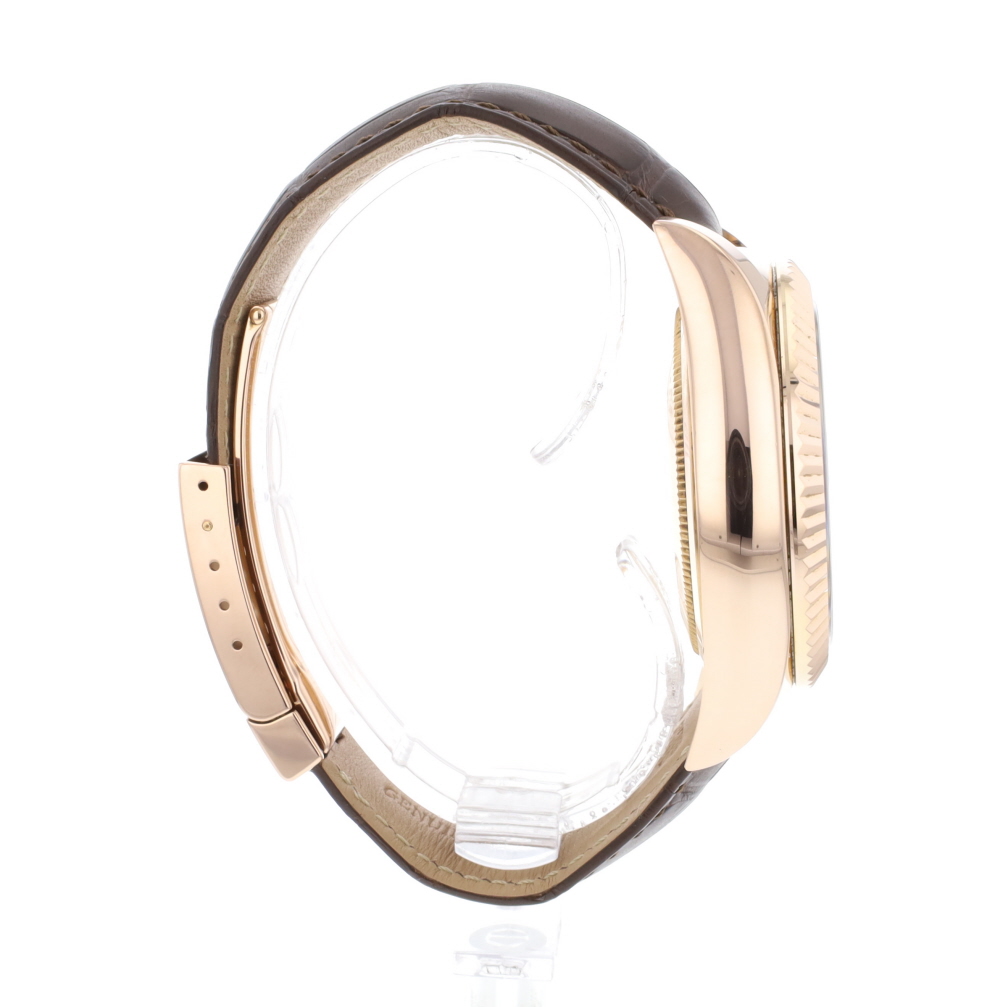 Rolex Sky-Dweller 326135