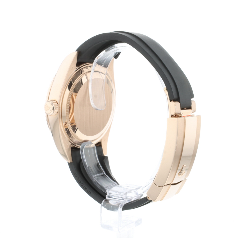 Rolex Sky-Dweller 326235