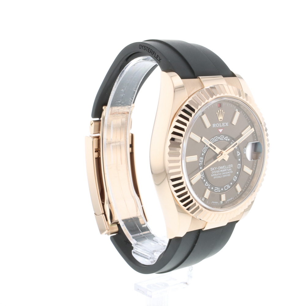 Rolex Sky-Dweller 326235