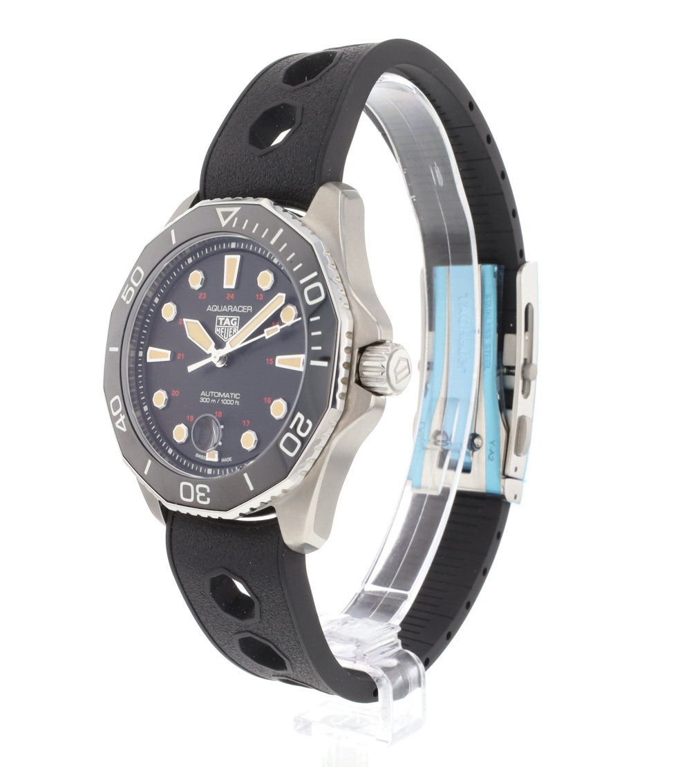 Tudor Black Bay 3800