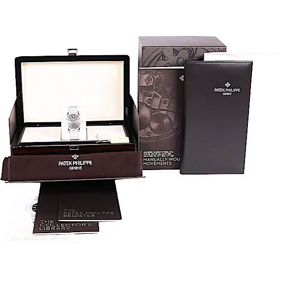 Patek Philippe Calatrava 4897G-010 Patek Philippe Calatrava 4897G-010