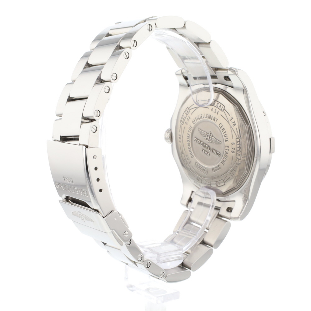 Breitling Avenger A32390