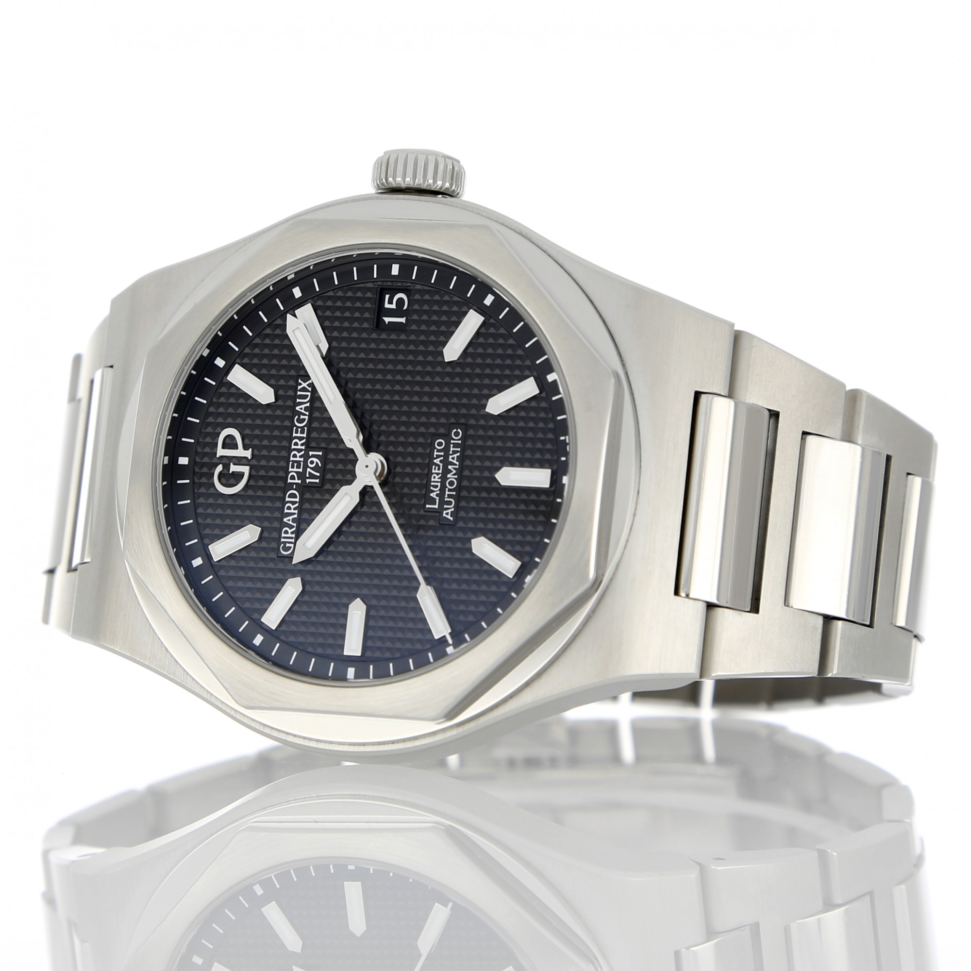 Girard Perregaux Laureato 81010-11-634-11A