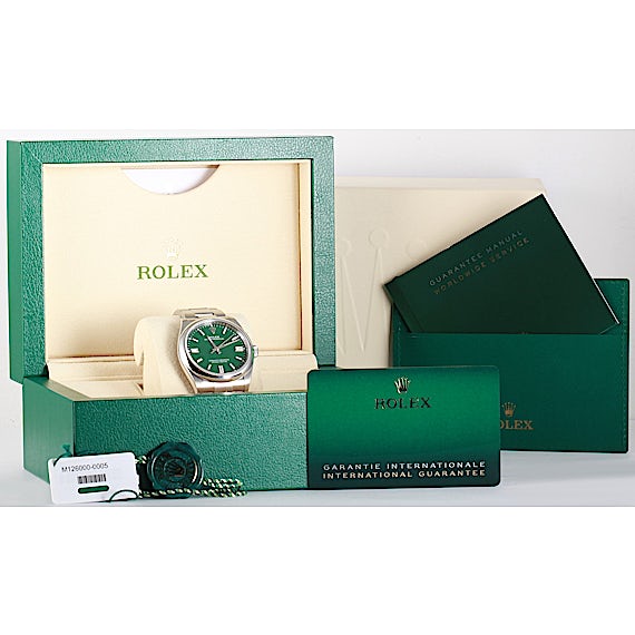 Rolex Oyster Perpetual 126000  Rolex Oyster Perpetual 126000