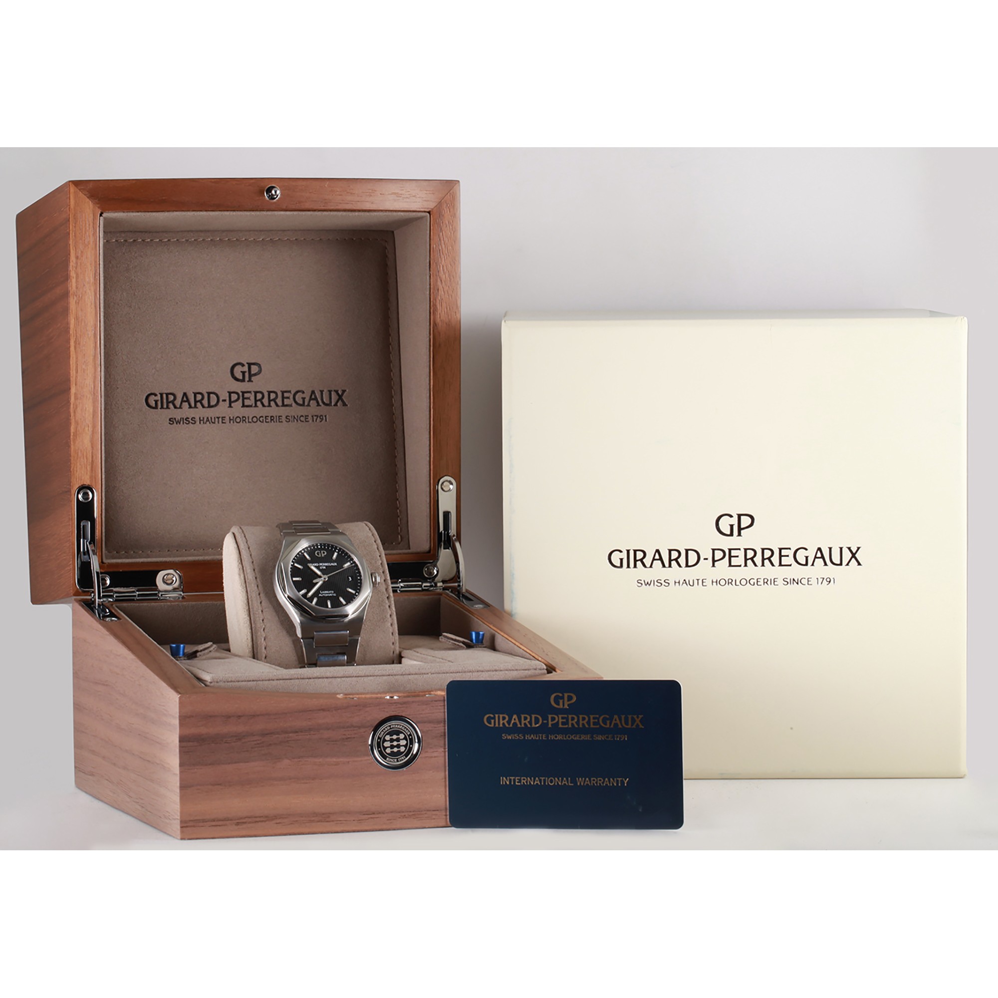 Girard Perregaux Laureato 81005-11-632-11A