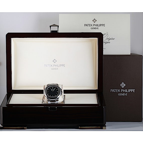 Patek Philippe Nautilus 5711/1A-001  Patek Philippe Nautilus 5711/1A-001