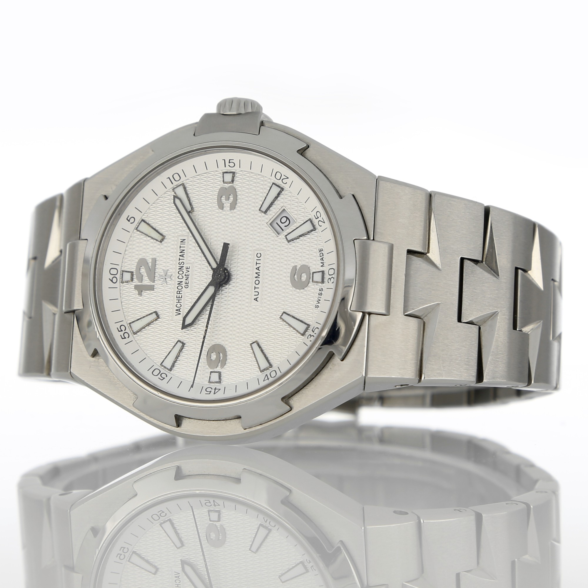 Vacheron Constantin Overseas 47040/B01A