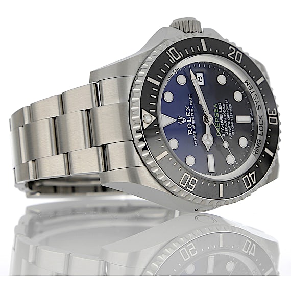 Rolex Sea-Dweller 136660  Rolex Sea-Dweller 136660