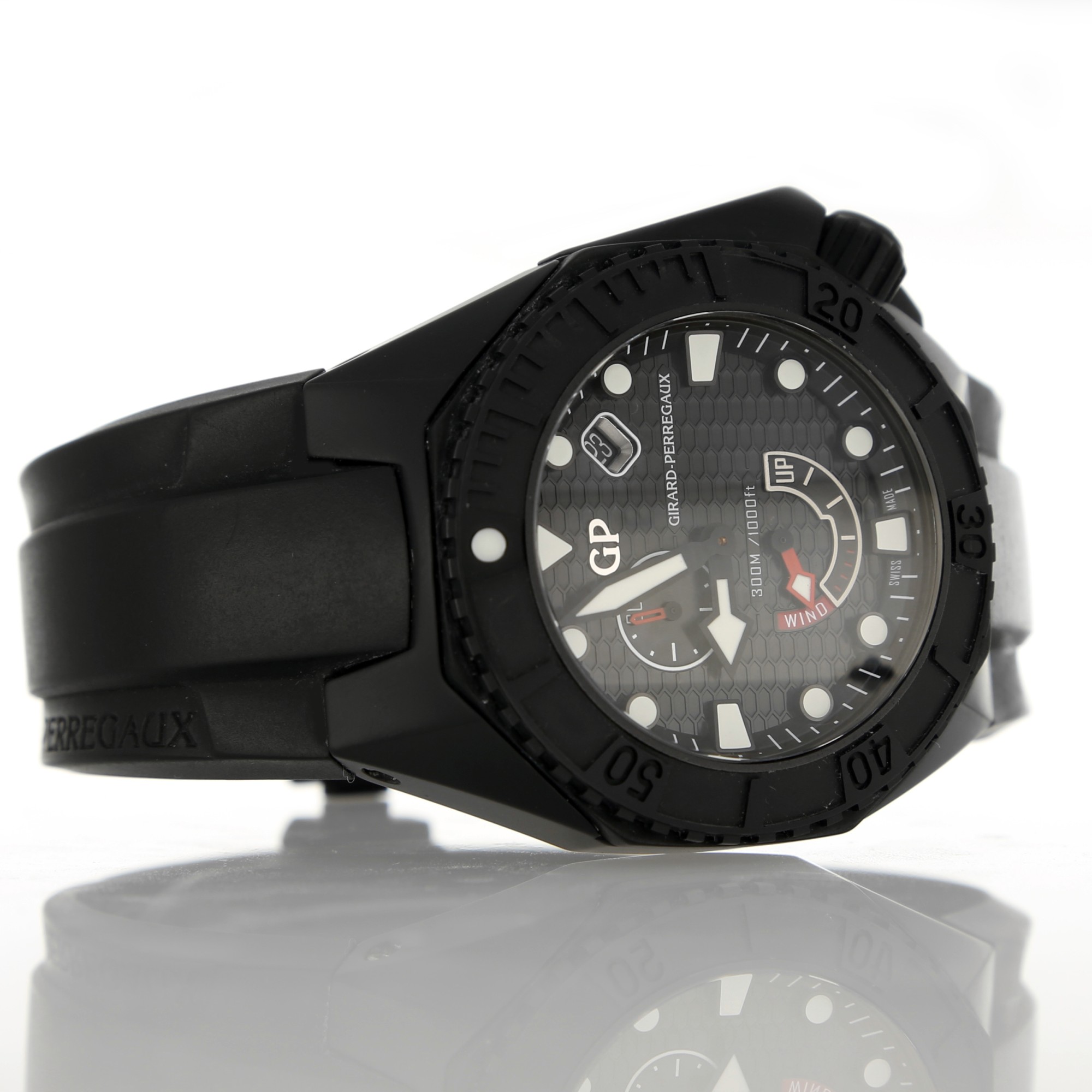 Girard Perregaux Sea Hawk 49960-32-632-FK6A