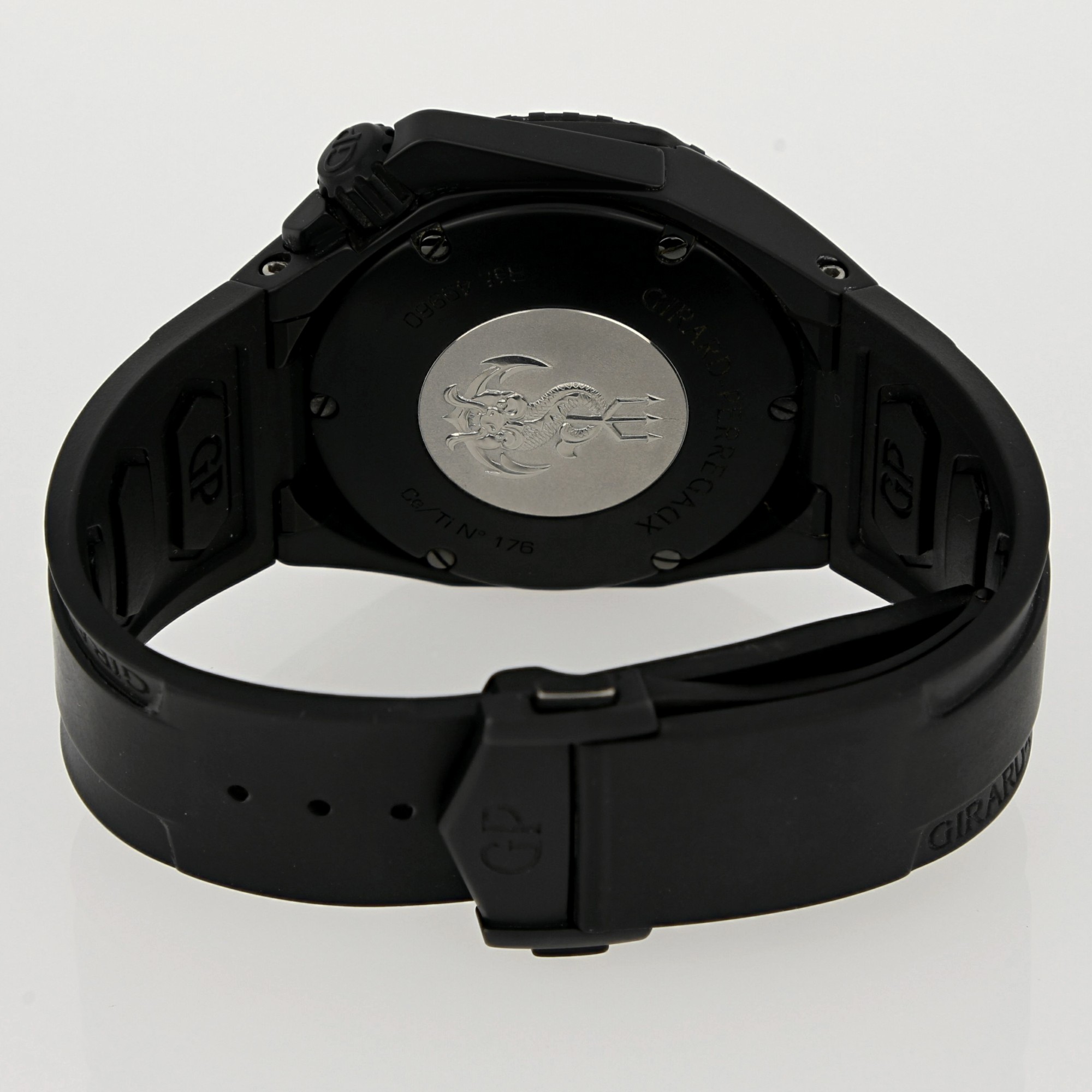 Girard Perregaux Sea Hawk 49960-32-632-FK6A