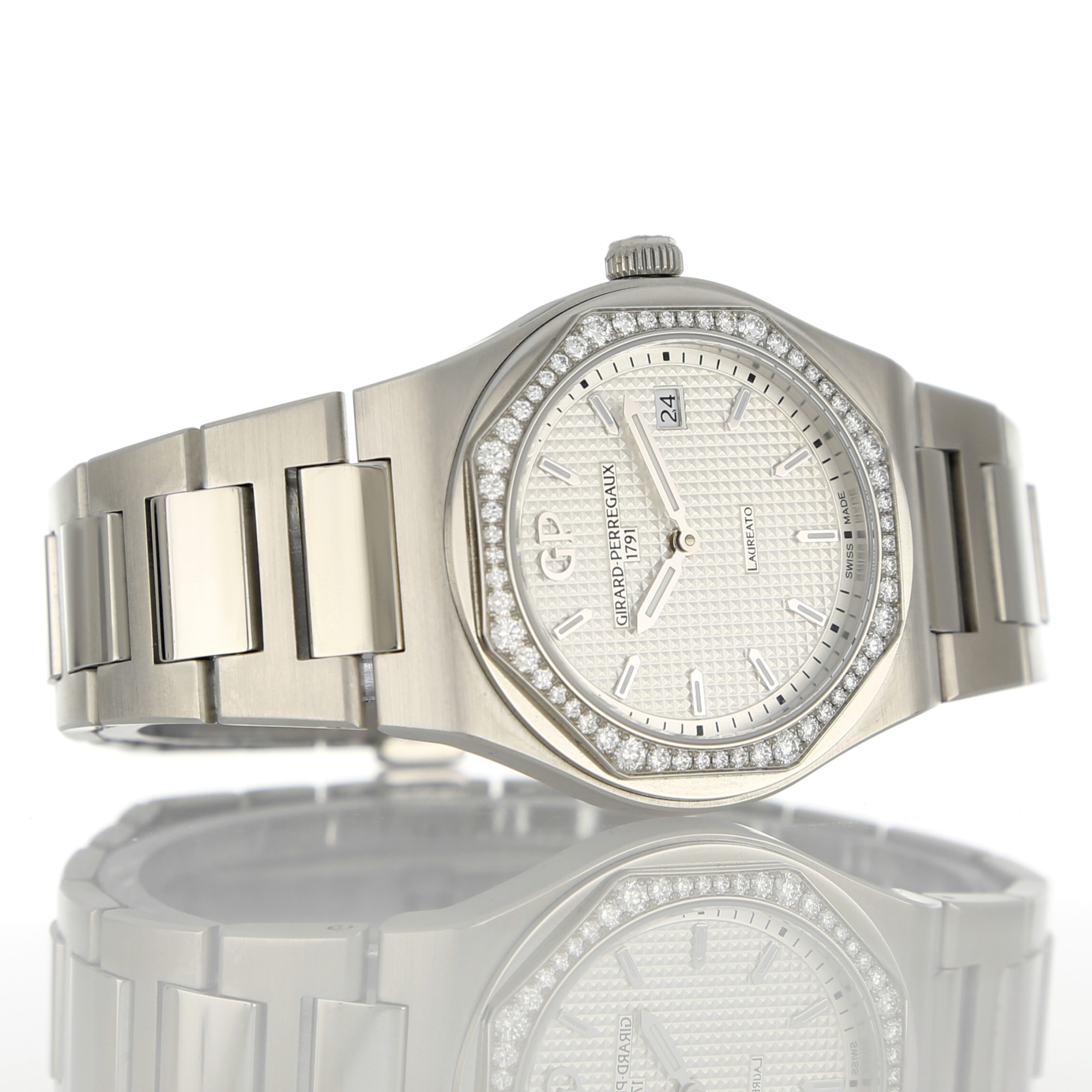 Girard Perregaux Laureato 80189D11A131-11A