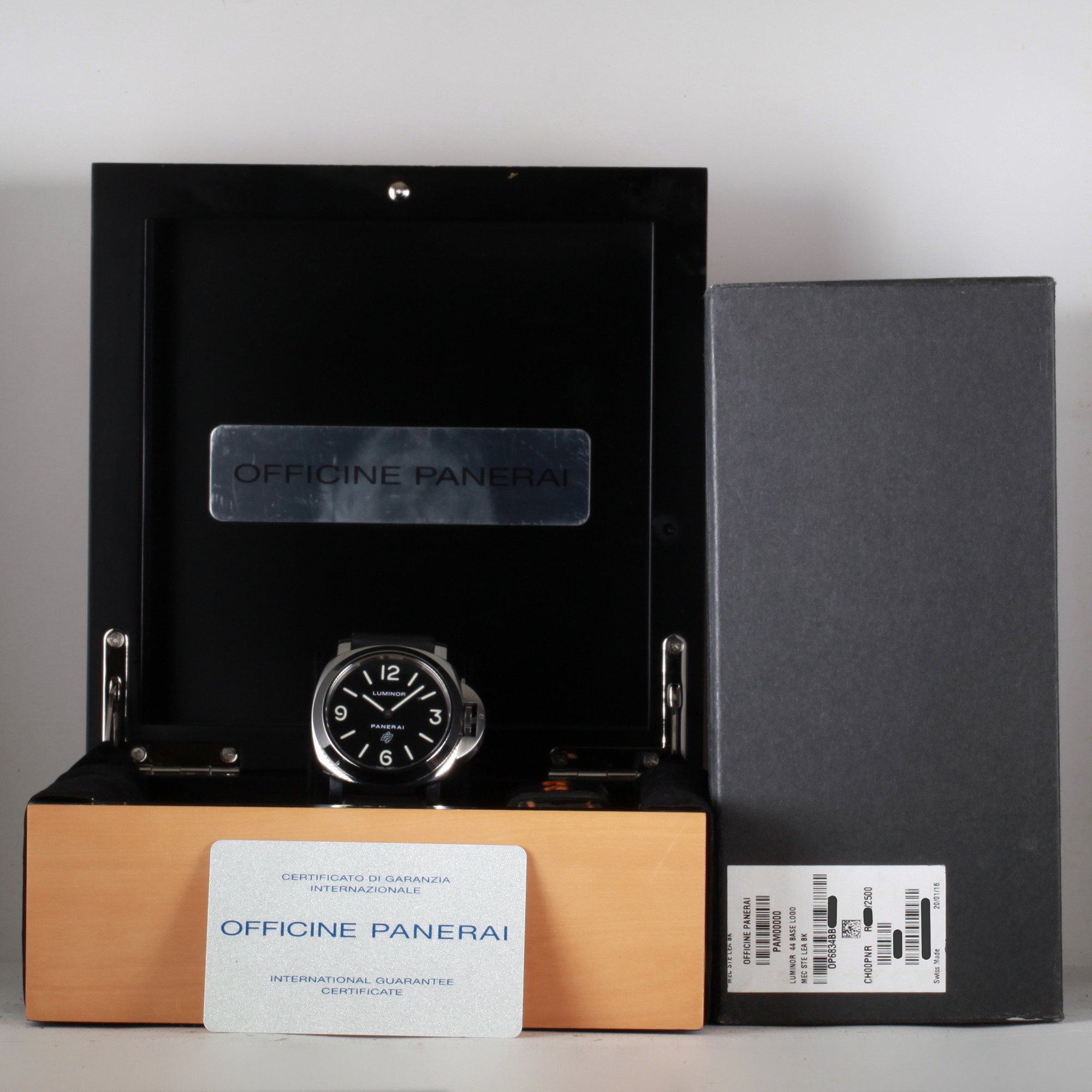 Panerai Luminor PAM00000