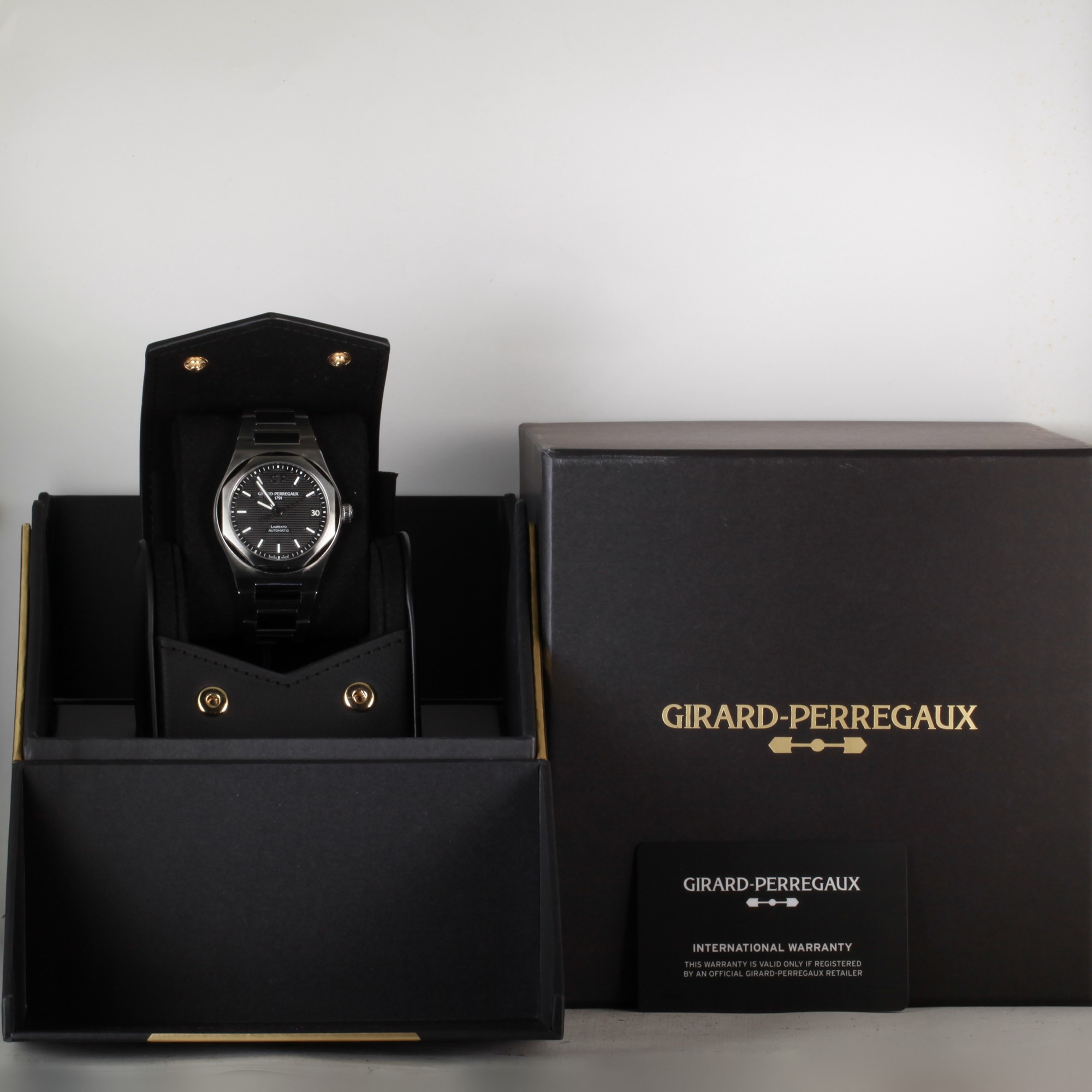 Girard Perregaux Laureato 81010-11-634-11A