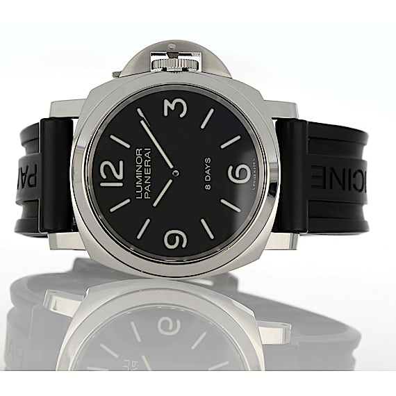 Panerai Luminor PAM00560  Panerai Luminor PAM00560
