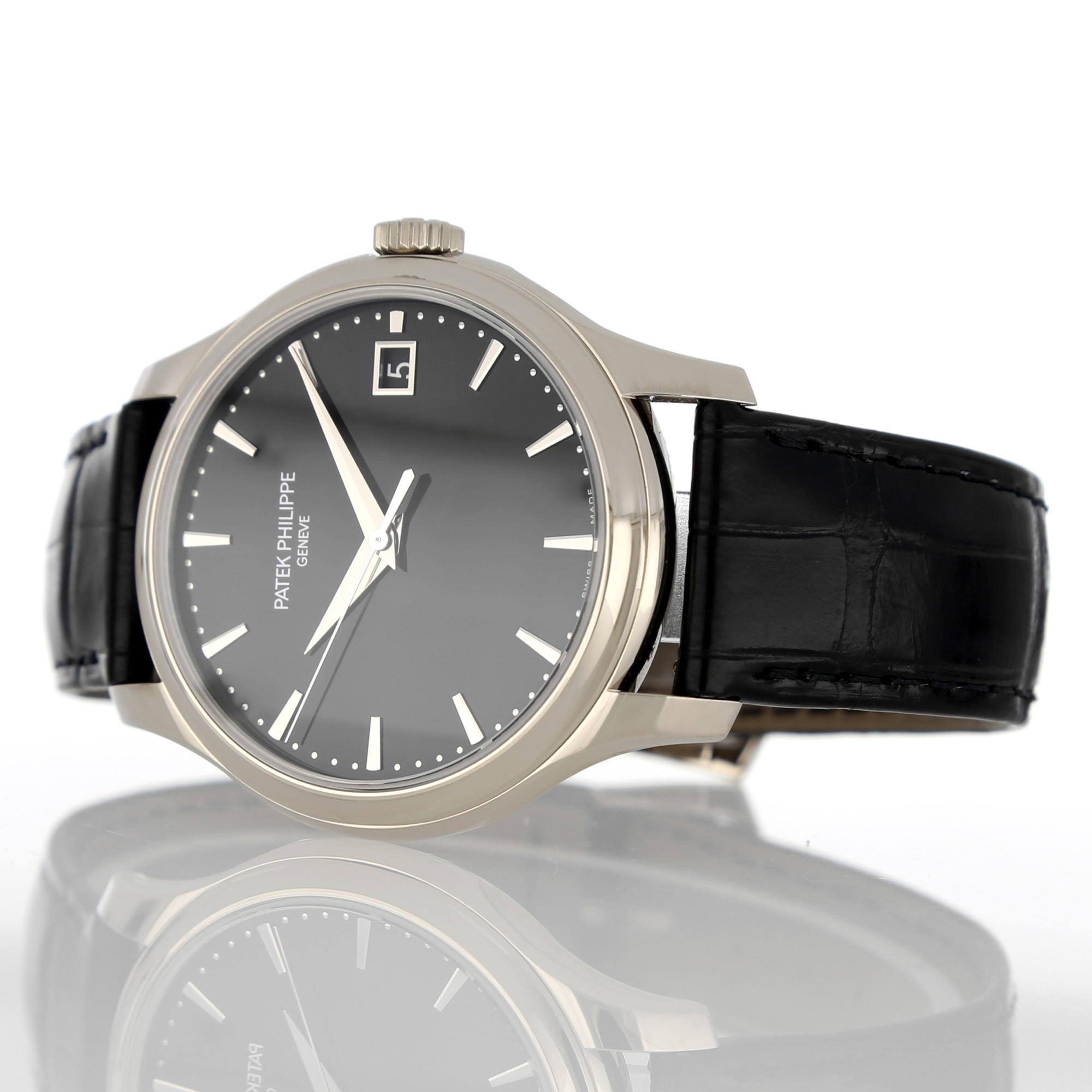 Patek Philippe Calatrava 5227G-010