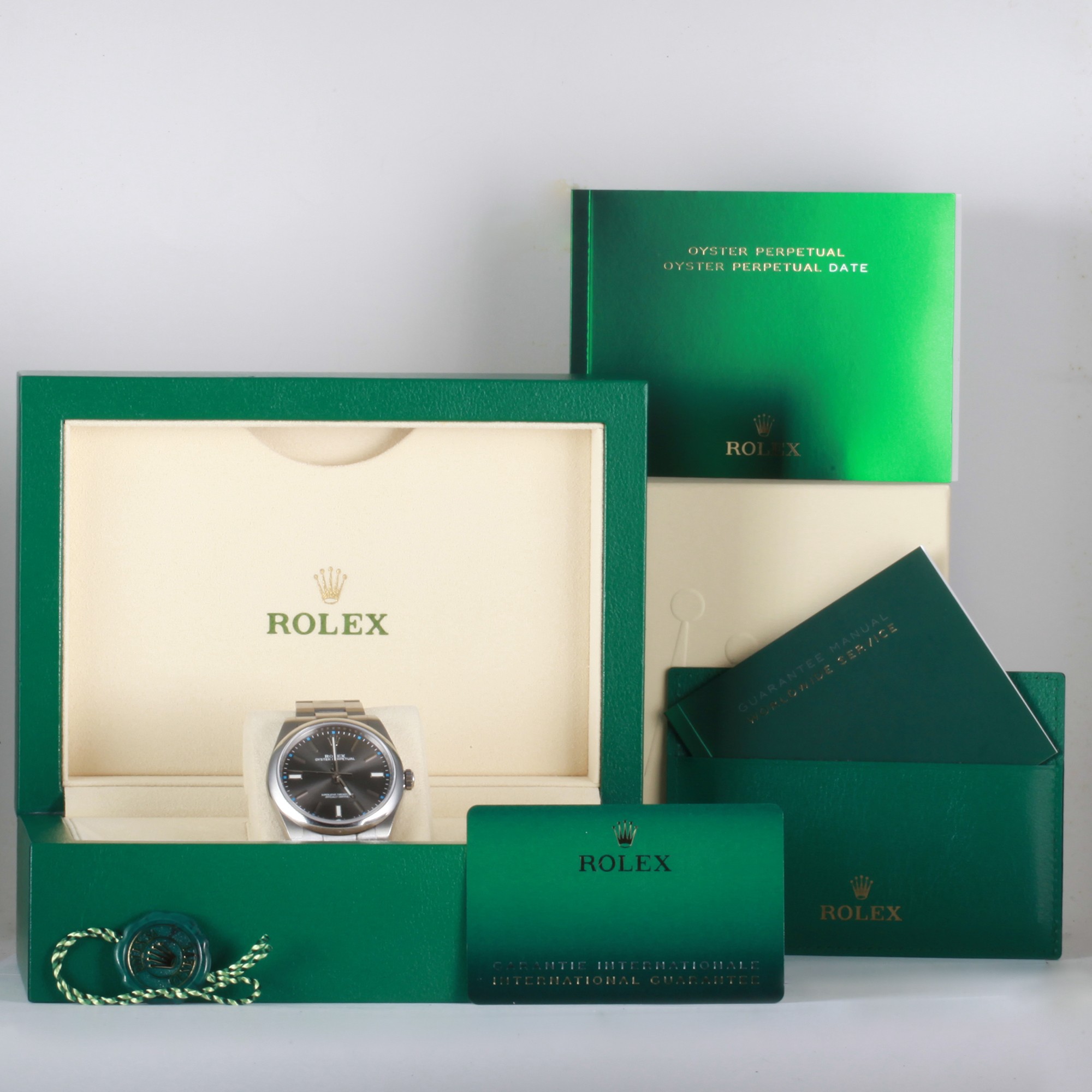Rolex Oyster Perpetual 114300