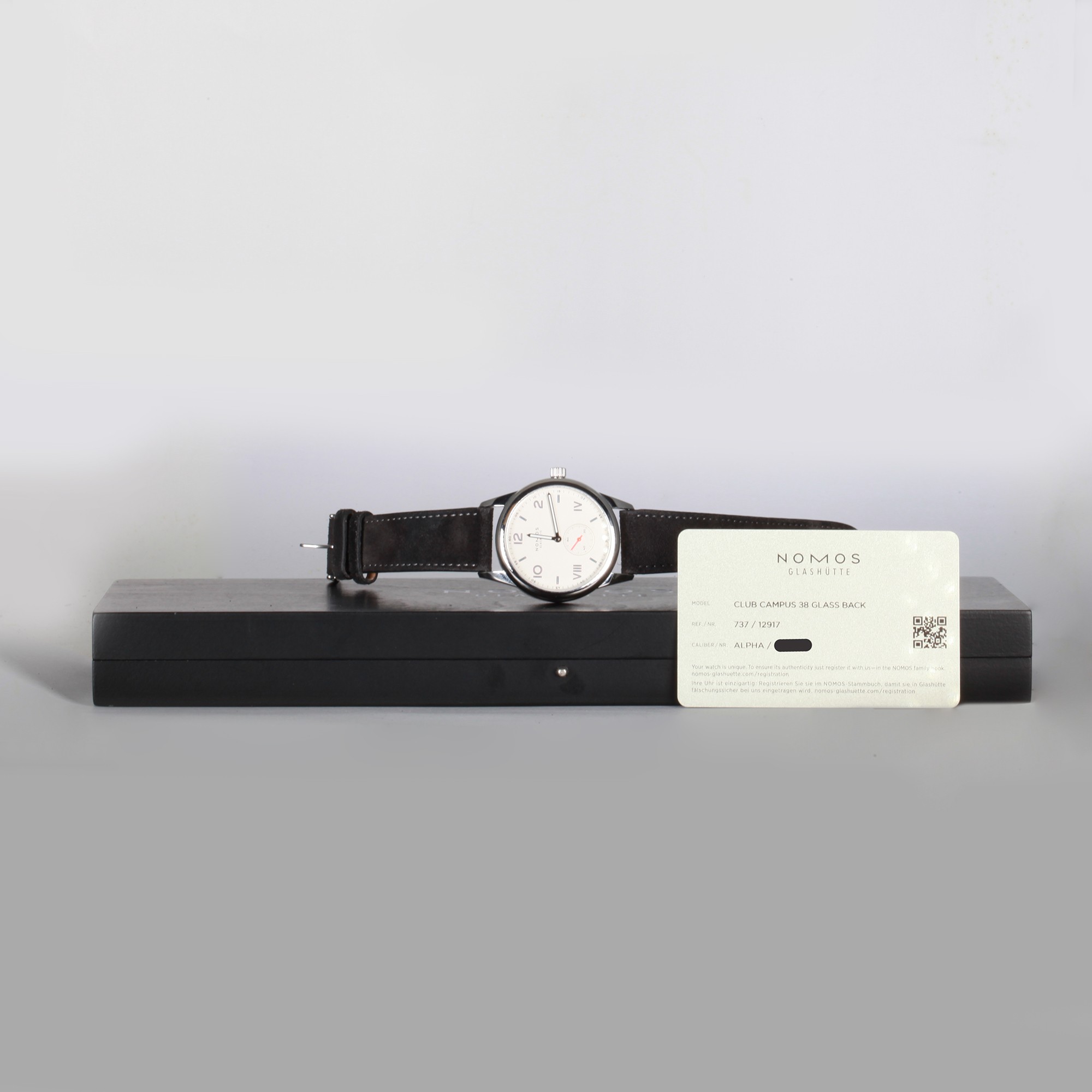 Nomos Club 737