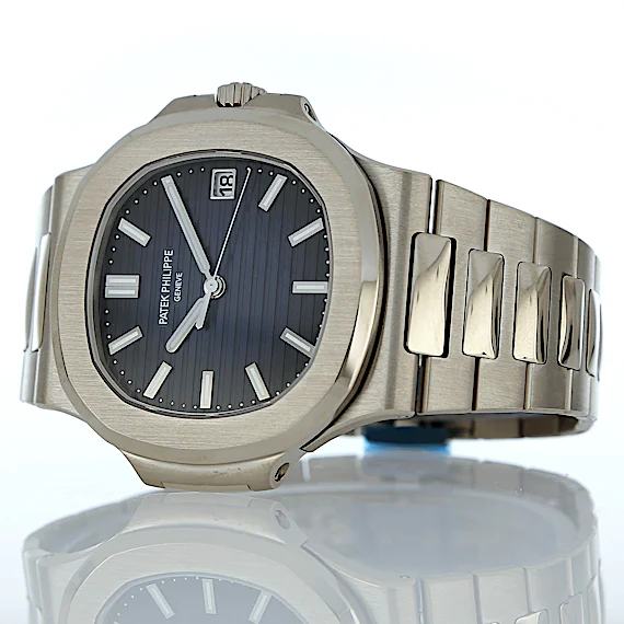 Patek Philippe Nautilus 5811/1G-001 Patek Philippe Nautilus 5811/1G-001