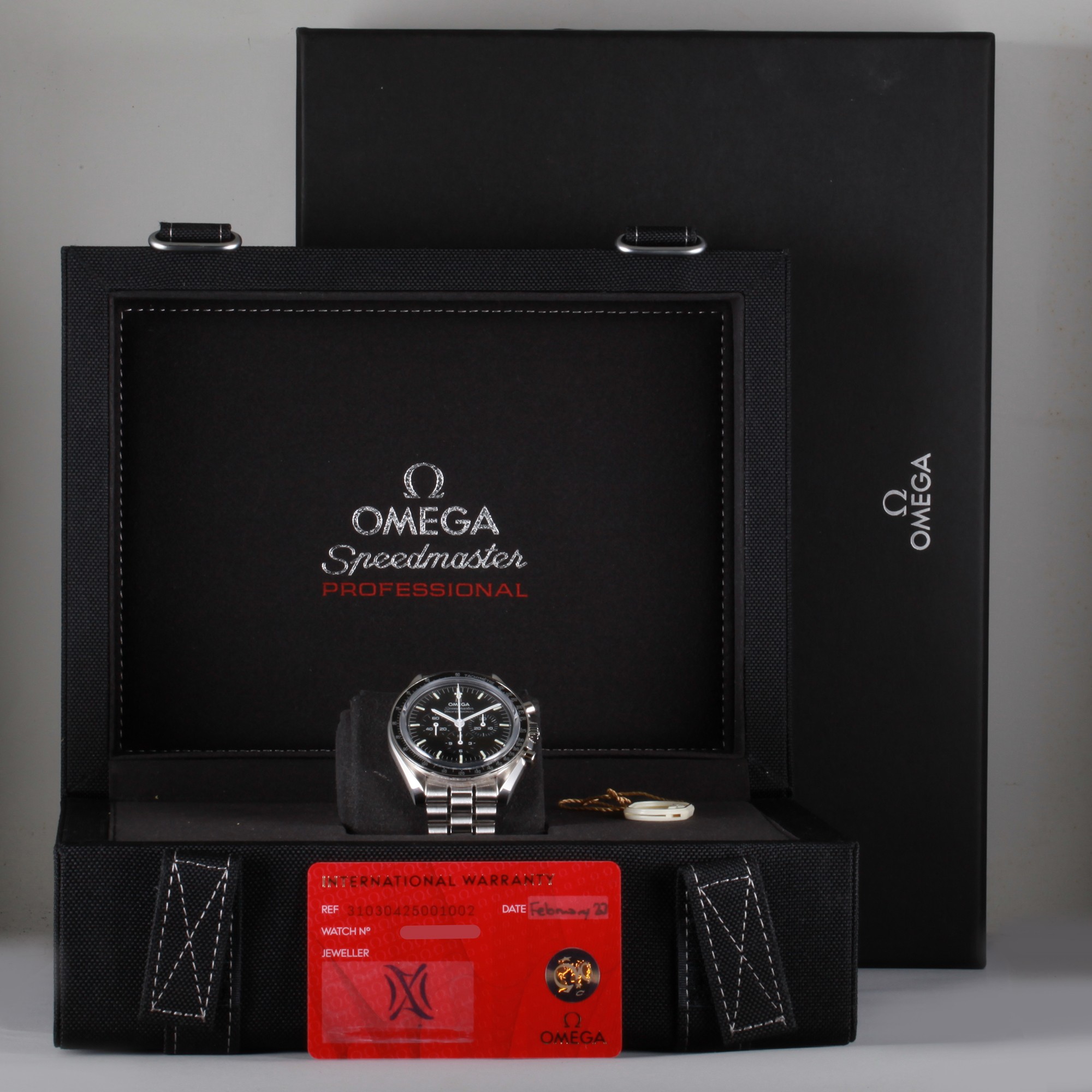 Omega Speedmaster 31030425001002