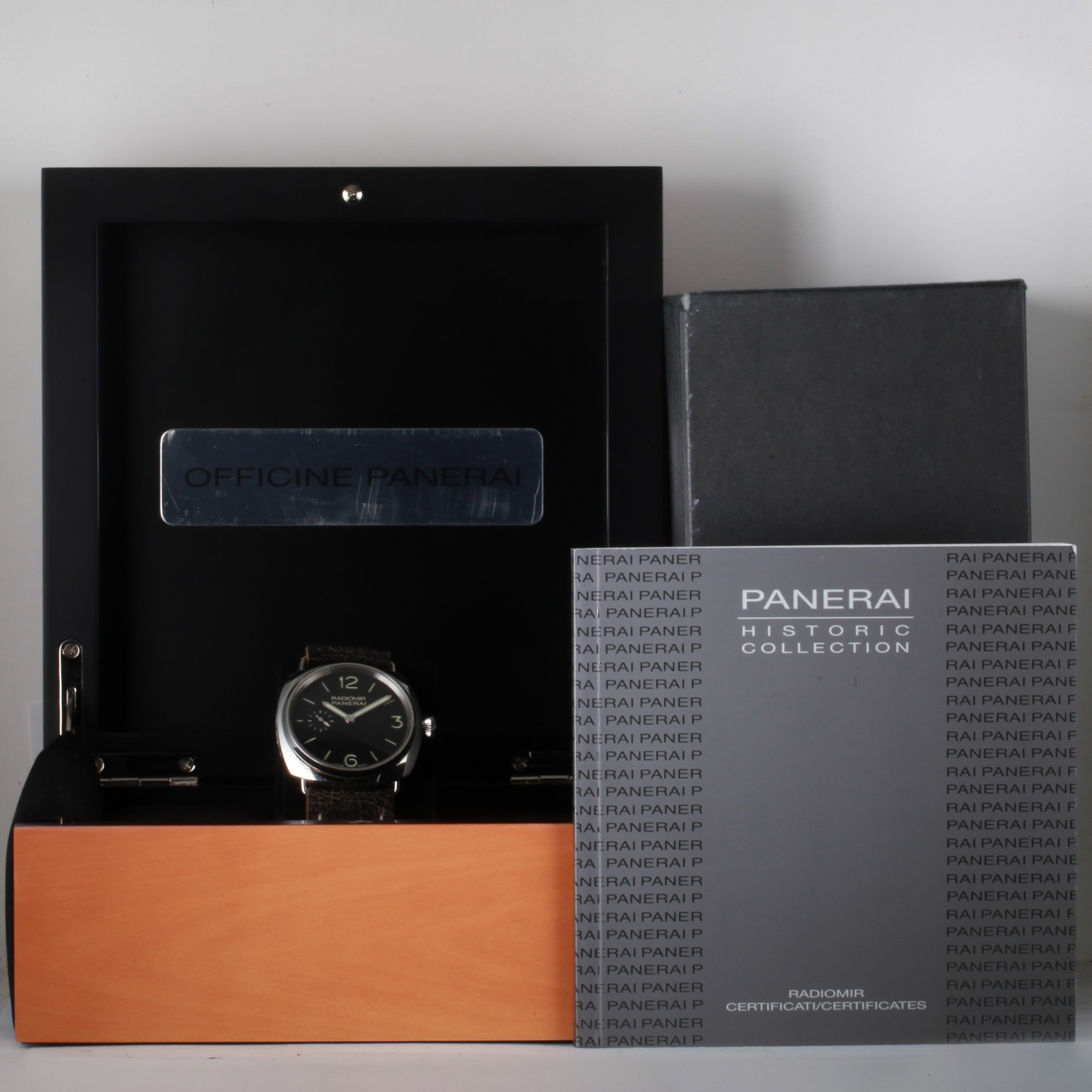 Panerai Radiomir PAM00337