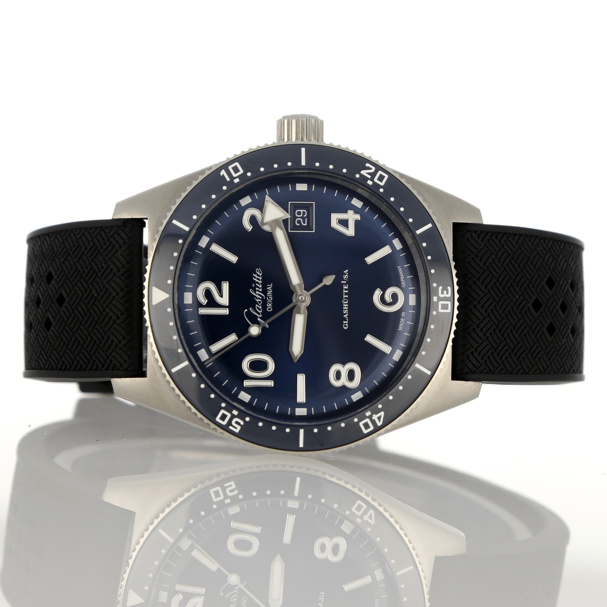 Glashütte SeaQ 1-39-11-09-81