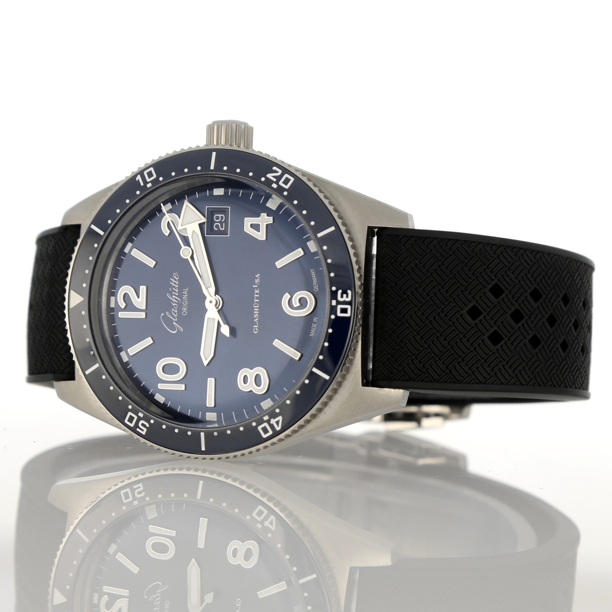 Glashütte SeaQ 1-39-11-09-81