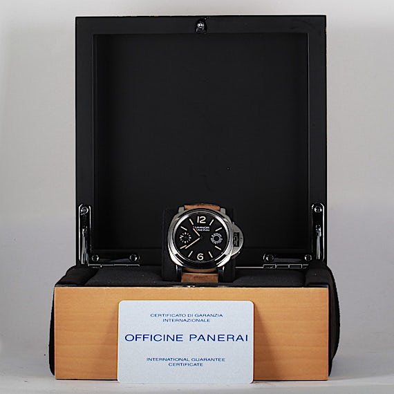 Panerai Luminor PAM00590 Panerai Luminor PAM00590