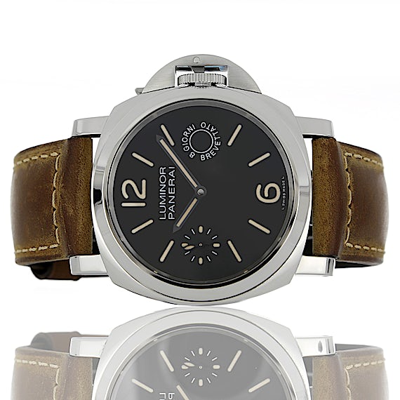 Panerai Luminor PAM00590 Panerai Luminor PAM00590