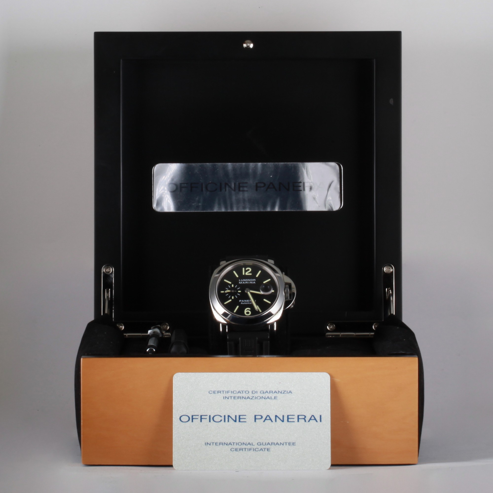 Panerai Luminor PAM00104