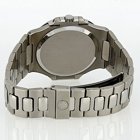 Patek Philippe Nautilus 3700 Patek Philippe Nautilus 3700